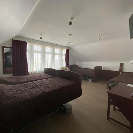 Vakantiecentrum Zeelinde Hotel *