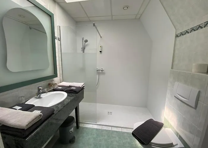 Vakantiecentrum Zeelinde Hotel *